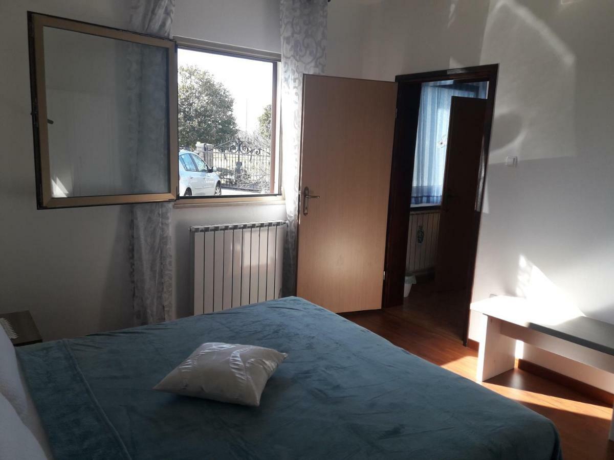 Apartman Nevia Holiday Home Ciritez Екстериор снимка